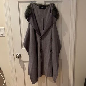 Zara cape with faux fur collar